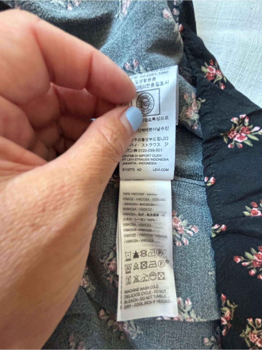Levi's Black Midi V Neck Dress with Floral Print - Picture 11 of 16